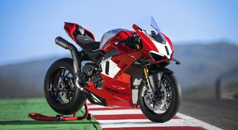 Ducati Panigale V4R Flagship Supersport मोटरसाइकिल भारत में 69.99 लाख रुपये में लॉन्च हुई