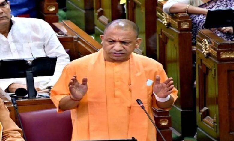 UP Assembly Winter Session 2023: CM Yogi ने बोली बड़ी बात, कहा -double engine की सरकार श्रमिकों के लिए पहले भी संवेदनशील थी और आगे भी रहेगी